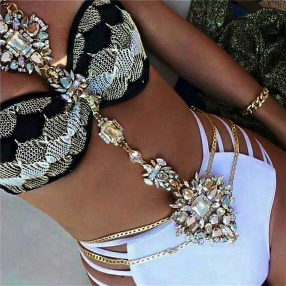 ✨New✨Boho Crystal Statement necklace - Picture 3 of 8